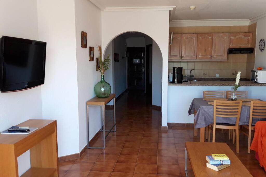 Apartment With Pool And Gardens Near The Coast San Miguel de Abona Buitenkant foto
