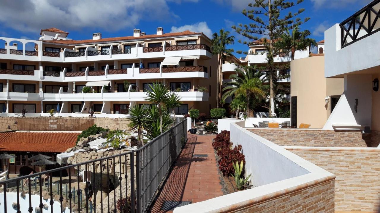 Apartment With Pool And Gardens Near The Coast San Miguel de Abona Buitenkant foto